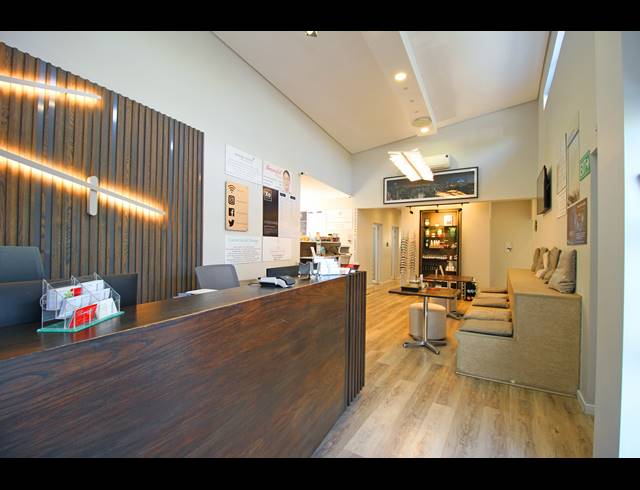 424M² BUSINESS FOR SALE IN LINDEN